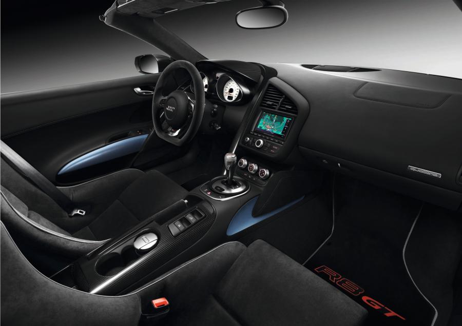 Интерьер Audi R8 GT Spyder 2011 года  (EU) (фото 6 из 31)